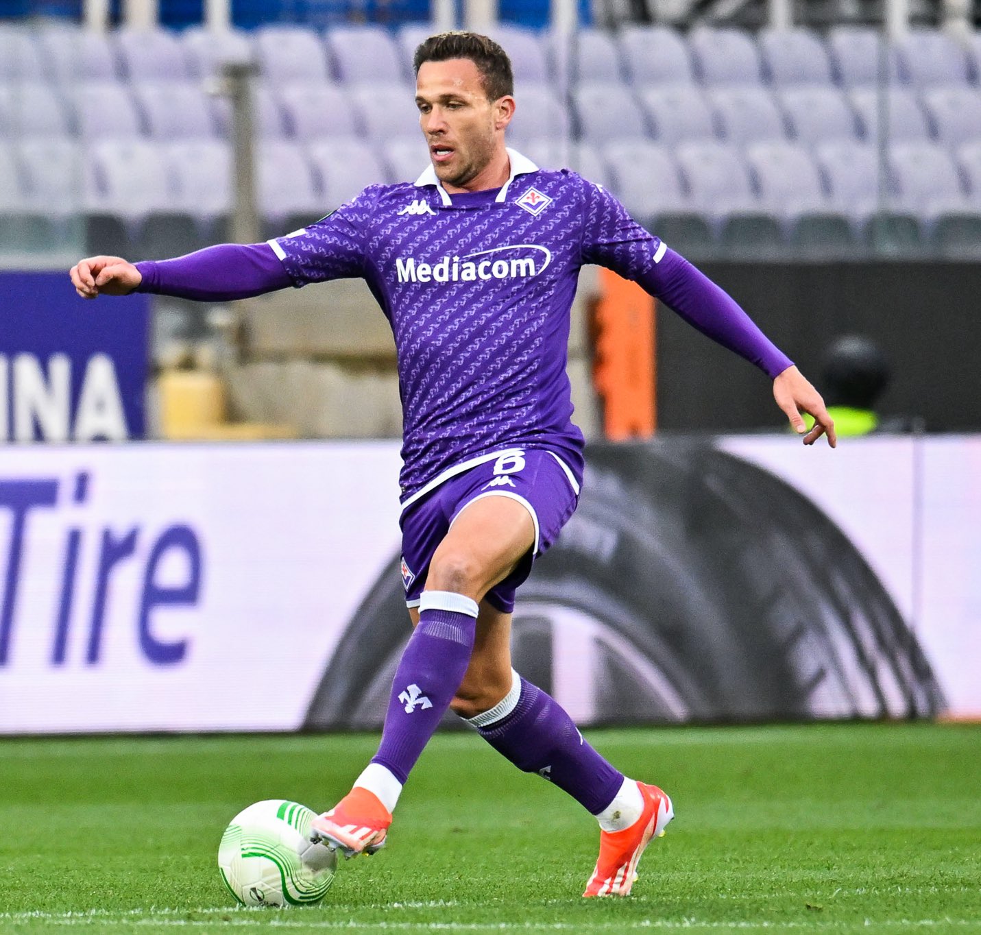 内马尔在尤文图斯比赛中高光表现，比分优势明显引发热议！